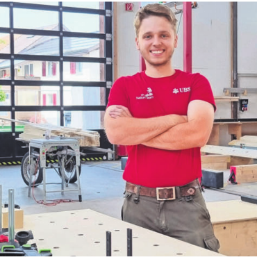 Training für die WorldSkills - Luca Wissler bereitet sich in verschiedenen Betrieben in der Deutschschweiz auf seinen Einsatz vor. Aktuell ist er im Freiamt tätig. Bild: zg