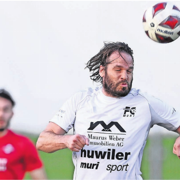 Muri verliert den Anschluss - Weil viele Spieler und die Breite fehlen, muss der 41-jährige Peter «Peach» Lang sein erneutes Comeback geben.    Bilder: Alexander Wagner / Patrick Fischer