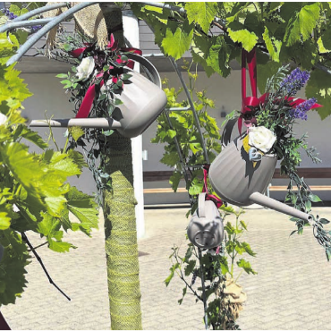 Ein Fest für die Seele - Giesskannen als Symbol für Sich-Segnenlassen, machen das Motto des dritten «soul_festivals» sichtbar. Sie werden am Schluss des Anlasses verlost.    Bild: zg