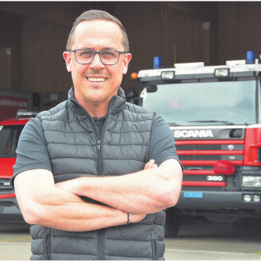 Gut vorbereitet, gut gestartet - Roman Strebel kennt die Feuerwehr seit einem Vierteljahrhundert – trotzdem ist als Kommandant einiges neu.    Bild: Annemarie Keusch