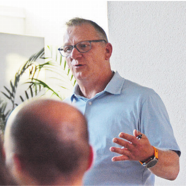 Wie ein Fels in der Brandung - Geschäftsführer Ronen Brunner erklärt die angestrebte Entwicklung.