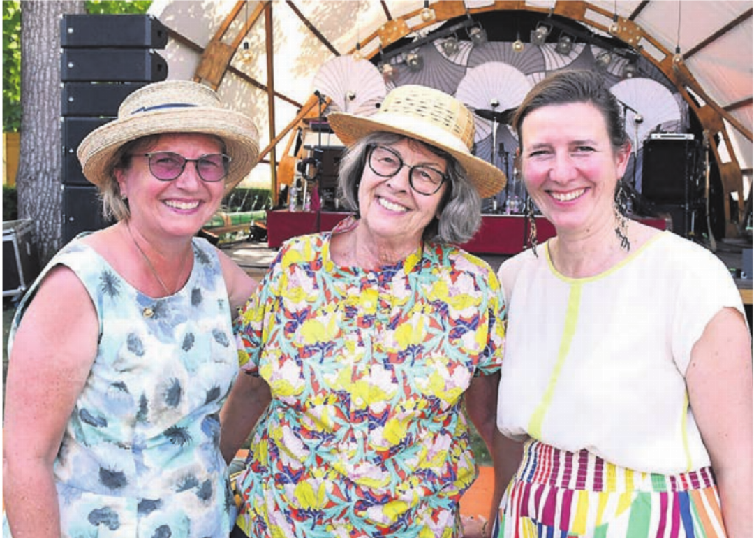 Dieses Bild gab es so praktisch noch nie, Kultursekretärinnen unter sich (v. l.): Claudia Nick, Iris Küng (beide ehemalige) und die aktuelle Kultursekretärin Simone Pallecchi. Dieses Bild gab es so praktisch noch nie, Kultursekretärinnen unter sich (v. l.): Claudia Nick, Iris Küng (beide ehemalige) und die aktuelle Kultursekretärin Simone Pallecchi.