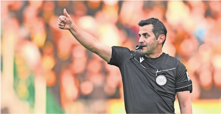 Fedayi San aus Arni wird an der Fussball-WM als Video Assistant Referee (VAR) im Einsatz sein und will «einen guten Job machen». Bild: Freshfocus Fedayi San aus Arni wird an der Fussball-WM als Video Assistant Referee (VAR) im Einsatz sein und will «einen guten Job machen». Bild: Freshfocus