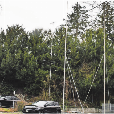Konfliktpunkte klären - Der Gemeinderat nimmt Stellung zum Gutachten der Tilia Baumpflege AG: Die Bäume im Grenzbereich zwischen dem Anwesen der Villa Isler und dem geplanten Bau der Firma Stach Investment AG werden wohl auch an der Gemeindeversammlung der Ortsbürger zu diskutieren geben. Bild: Archiv