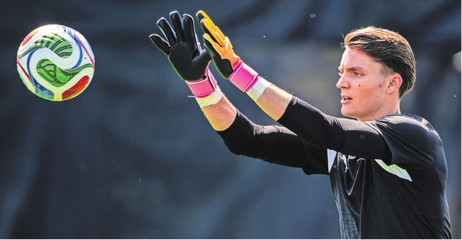 Clubs aus der Premier League und Ajax Amsterdam haben laut Sky Interesse an Marvin Keller. Der YB-Goalie aus Berikon fokussiert sich nun aber voll auf die Nati. Bild: Freshfocus - Das Bild wird blockiert. – Möglicherweise durch einen aktiven Adblocker.
