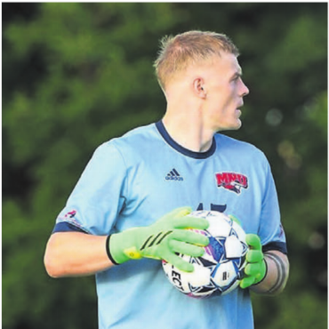 Vom Strafraum in die Berge - Lukas Bolzli hat als Fussballgoalie beim Nachwuchs des FC Zürich und in der Promotion League beim SC Cham gespielt. Nun setzt er auf Ultramarathons – und will vom Sport leben können.
Bilder: zg