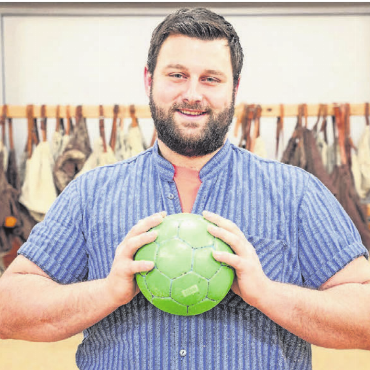 Schwenkfelder wird Co-Trainer - Schwingen und Handball. Lukas Schwenkfelder ist vielseitig. Bild: Archiv