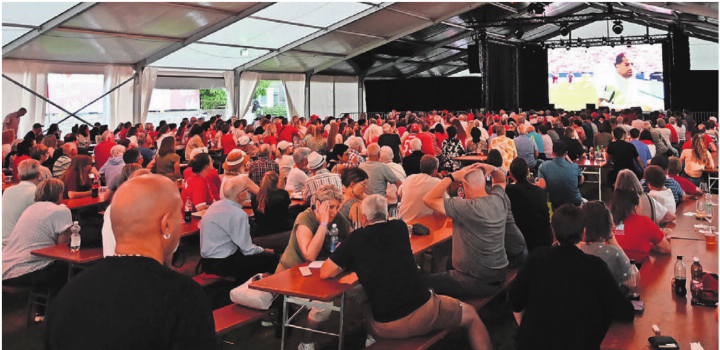 Der Abend stand ganz im Zeichen der Fussball-Weltmeisterschaft. Bild: zg