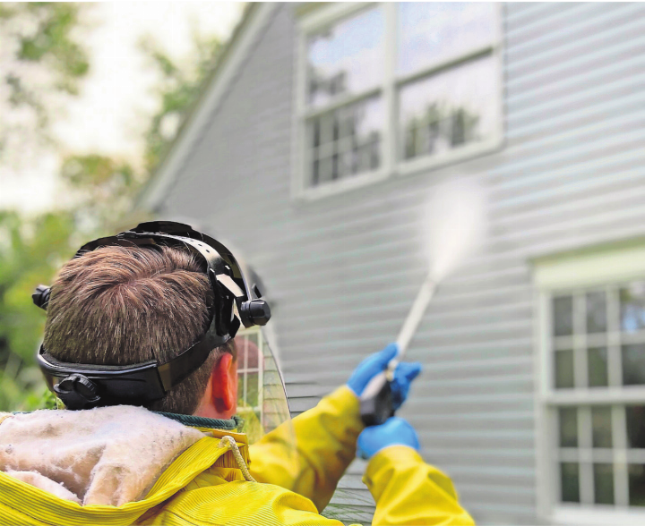 Ein Handwerker führte mit seinen zwei Söhnen Arbeiten an einem Haus aus – über den Preis dafür wurde jetzt vor Gericht gestritten. Bild: pixabay Ein Handwerker führte mit seinen zwei Söhnen Arbeiten an einem Haus aus – über den Preis dafür wurde jetzt vor Gericht gestritten. Bild: pixabay