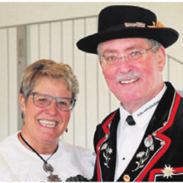 Gleich ins Wespennest gestochen - Ruth und Thomas Furrer. Bild: zg