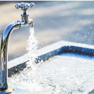 Noch keine Einschränkungen - Im Gegensatz zu vielen anderen Gemeinden hat Wohlen noch keine Wasserprobleme. Trotzdem ist es sinnvoll, schon jetzt sparsam mit dem kostbaren Gut umzugehen    Bild: pixabay.de