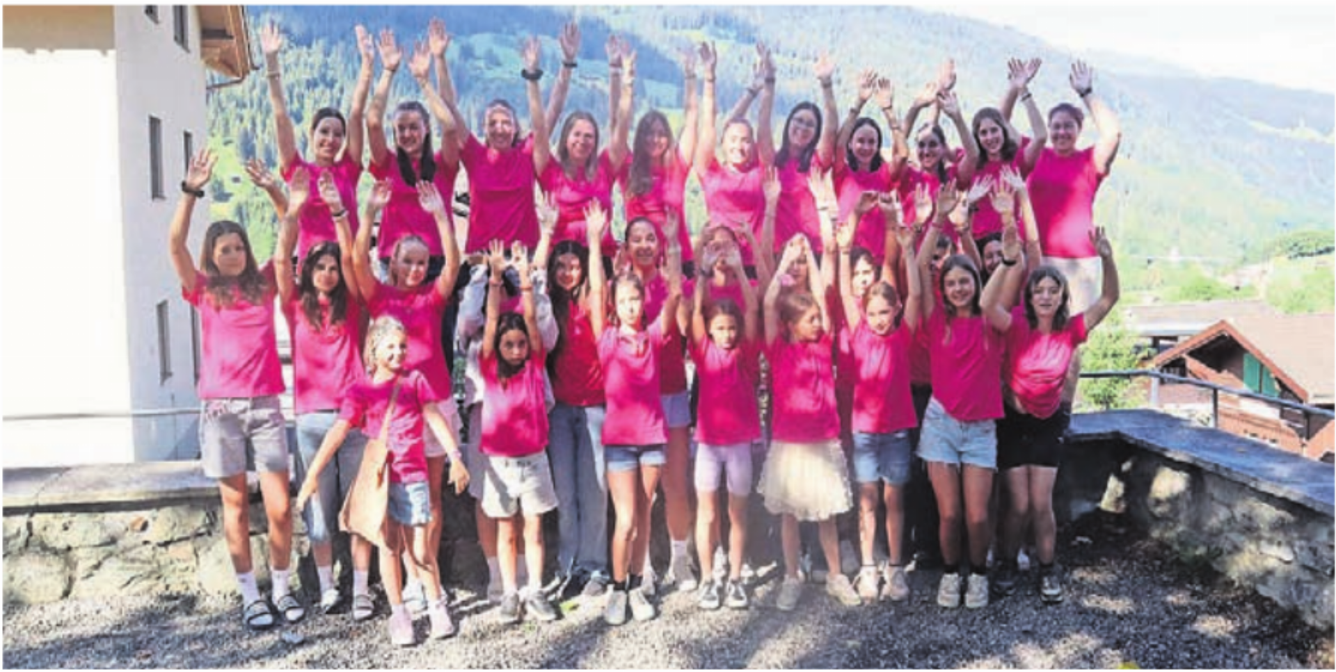 Blauring in Pink: ein unvergessliches Abenteuer und jede Menge Spass mit Starissima in Klosters.   Bild: zg - Das Bild wird blockiert. – Möglicherweise durch einen aktiven Adblocker.