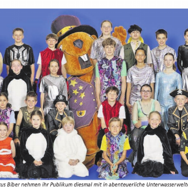 Zirkusmagie in Meerestiefen - Die jungen Artistinnen und Artisten des Jugend Circus Biber nehmen ihr Publikum diesmal mit in abenteuerliche Unterwasserwelten. Bilder: zg