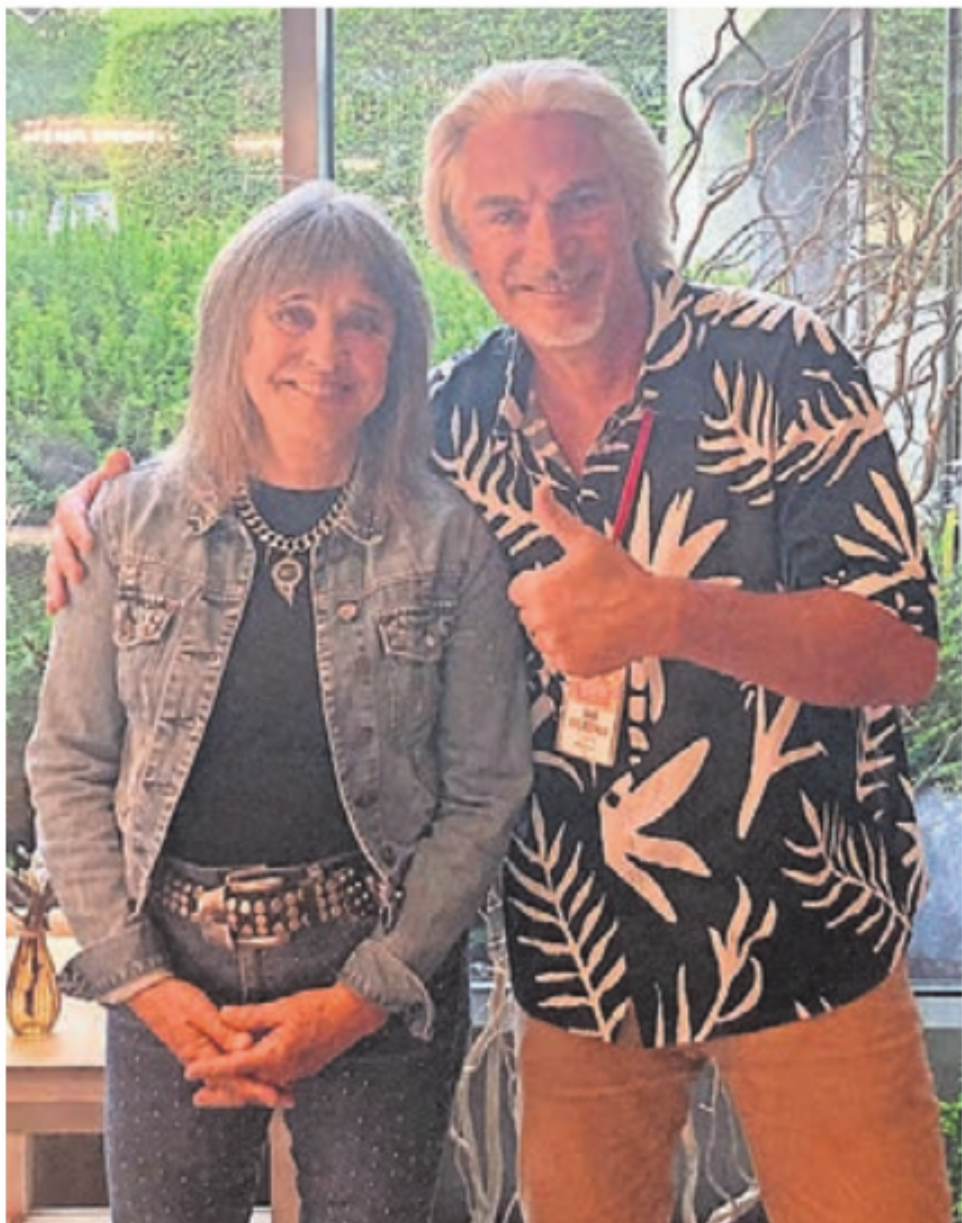 Wie schon 2019 war Patrick Fischer als Fahrer für Suzi Quatro eingeteilt.    Bild: zg - Das Bild wird blockiert. – Möglicherweise durch einen aktiven Adblocker.