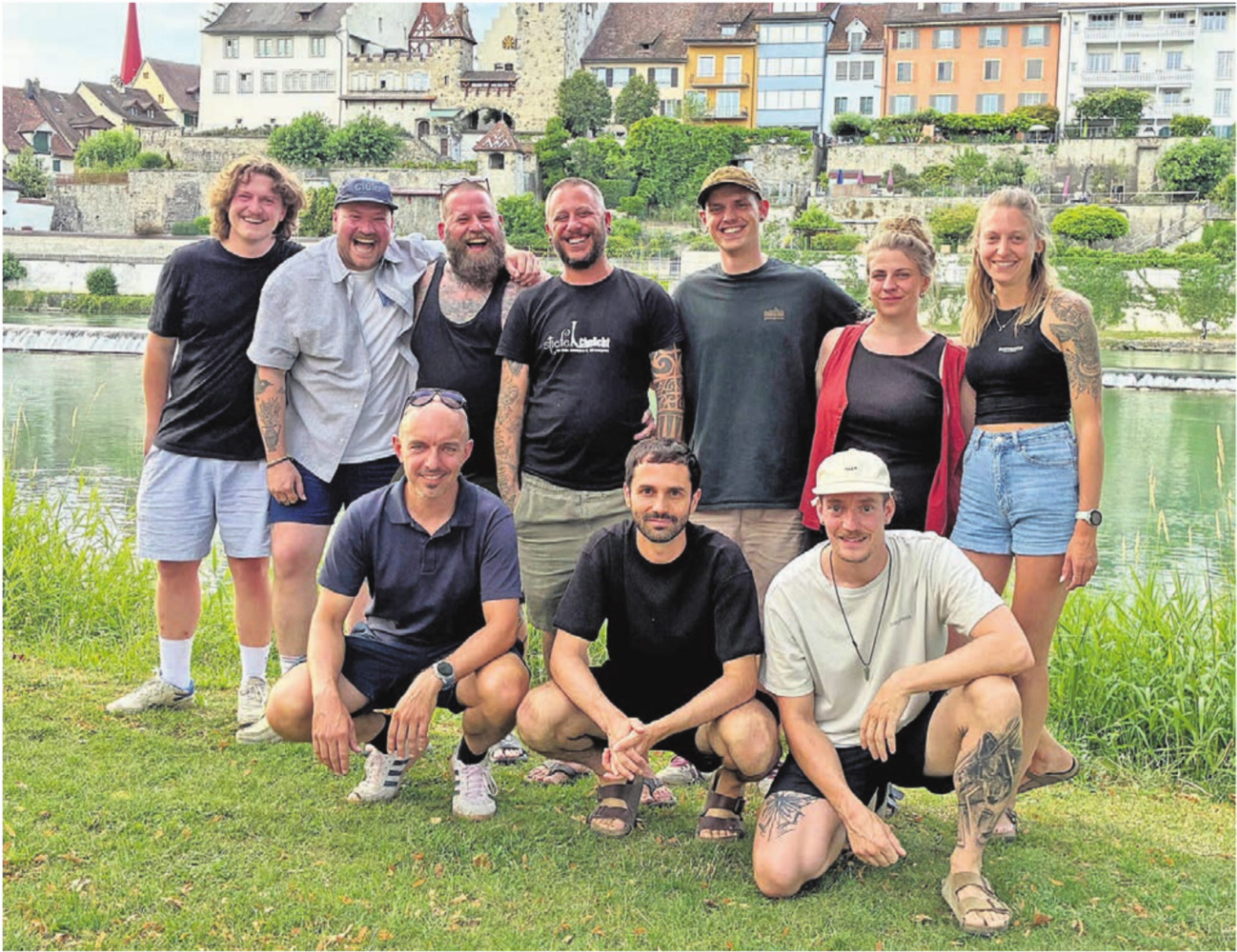 Eine fröhliche Bremgarter Truppe plant wieder mal musikalisch Grosses im Kleinstädtchen. Das FIDM-OK mit (oben von links): Orlando Preiswerk, Severin Peer, Pascal Egger, Juri Tirez, Philippe Attiger, Ramona Maier, Sarah Tirez. Unten: Lukas Koller, Nico Schulthess, Jonas Schüpfer. Es fehlen: Jaël Kaufmann, Patrick Fürst, Merlin Fürst. Bilder: zg - Das Bild wird blockiert. – Möglicherweise durch einen aktiven Adblocker.