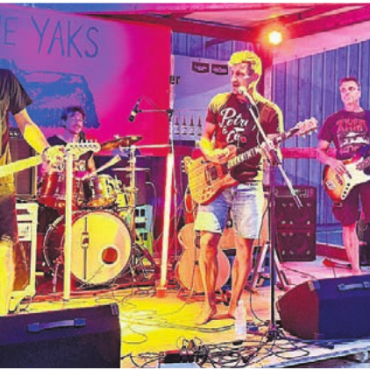 Längst eine intakte Einheit - Die Niederwiler Rockband «The Yaks» zeigte bei ihrem Heimspiel eine tolle Show und sorgte für extrem gute Stimmung.