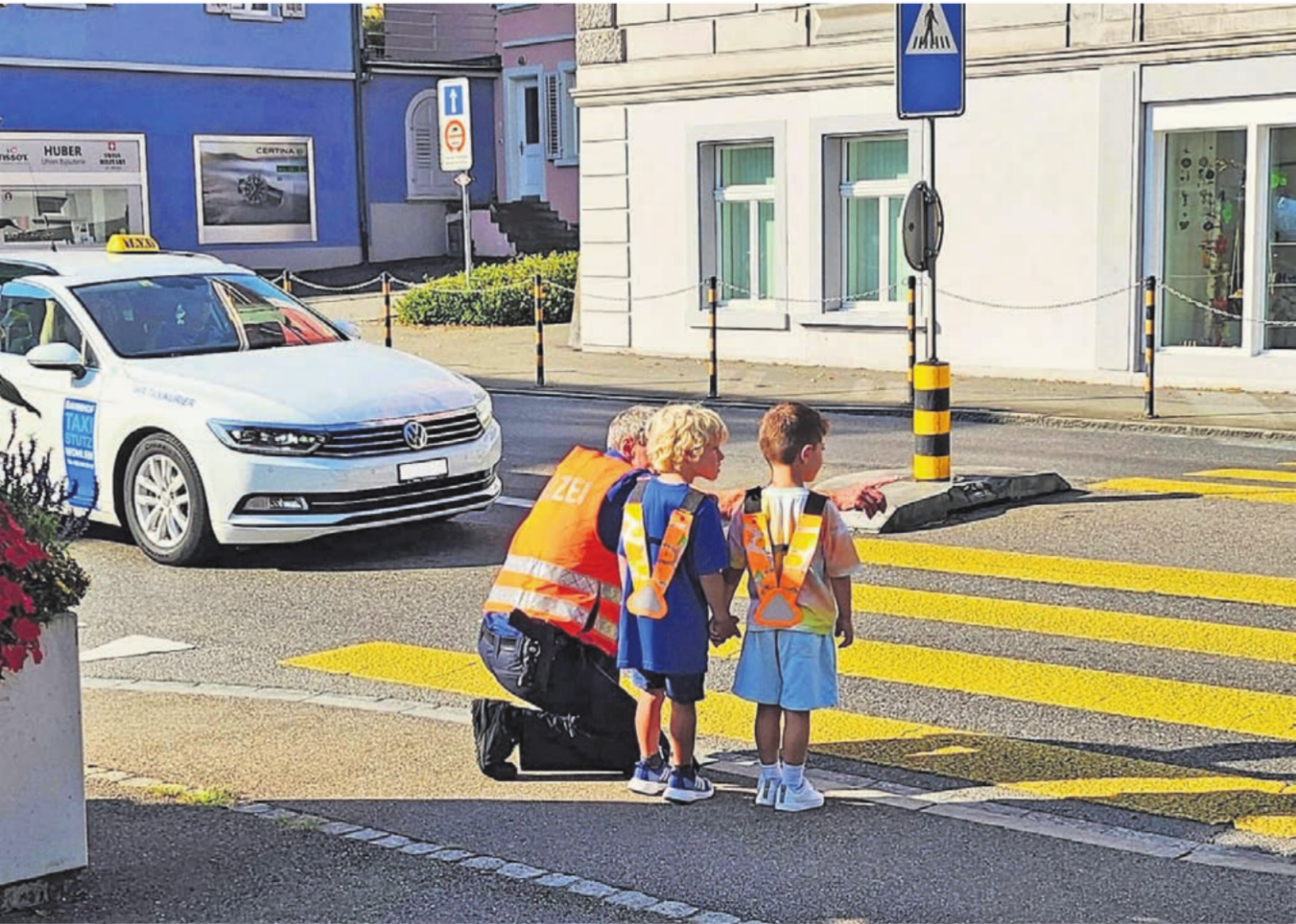 Kinder sind im Strassenverkehr noch unerfahren. Sie müssen das richtige Verhalten erst üben. Darum sind die anderen Verkehrsteilnehmer vermehrt zu Rücksichtnahme und Vorsicht aufgefordert.    Bild: Archiv - Das Bild wird blockiert. – Möglicherweise durch einen aktiven Adblocker.