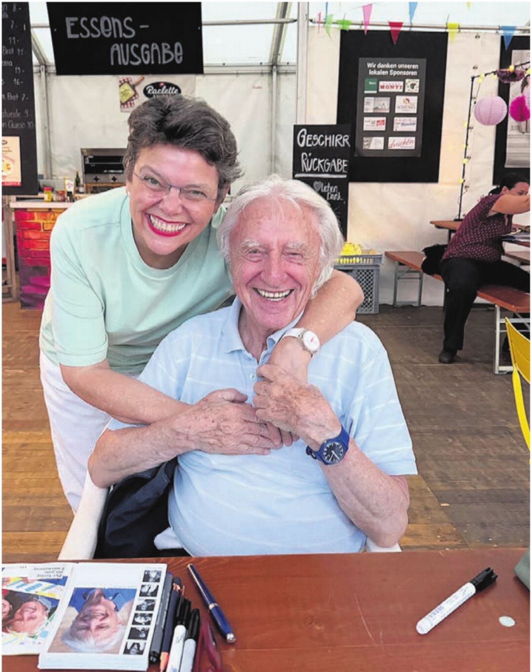 Ein Herz und eine Seele: Emil Steinberger mit seiner Frau Niccel. Bilder: Anna Bingesser Ein Herz und eine Seele: Emil Steinberger mit seiner Frau Niccel. Bilder: Anna Bingesser