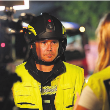 Gemeinsam Schlimmeres verhindert - Er war extrem gefordert: Andreas Köchli, Kommandant der Feuerwehr Villmergen, war mehr als 24 Stunden vor Ort.
