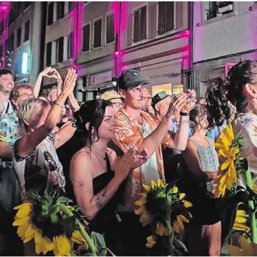 «Mega-Erleichterung» - Musiker aus allen Stilrichtungen trafen in Bremgarten auf ein begeisterungsfähiges Publikum.    Bilder: Marco Huwyler