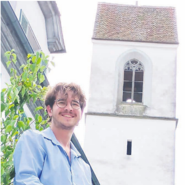 «Musiker müssen alles hinterfragen» - David Hubov ist als neuer Dirigent des Jugendorchesters Freiamt im Künstlerhaus Boswil angekommen. Bild: Thomas Stöckli