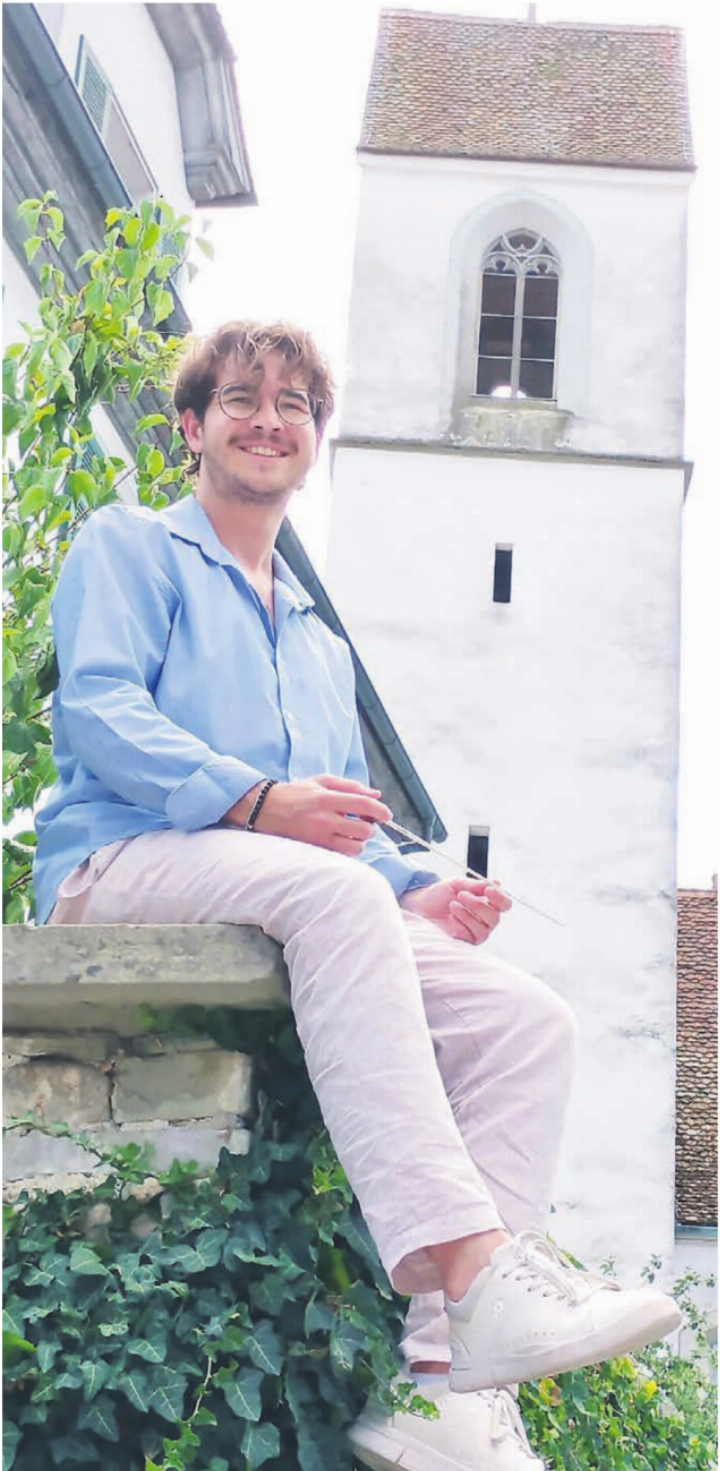 David Hubov ist als neuer Dirigent des Jugendorchesters Freiamt im Künstlerhaus Boswil angekommen. Bild: Thomas Stöckli David Hubov ist als neuer Dirigent des Jugendorchesters Freiamt im Künstlerhaus Boswil angekommen. Bild: Thomas Stöckli